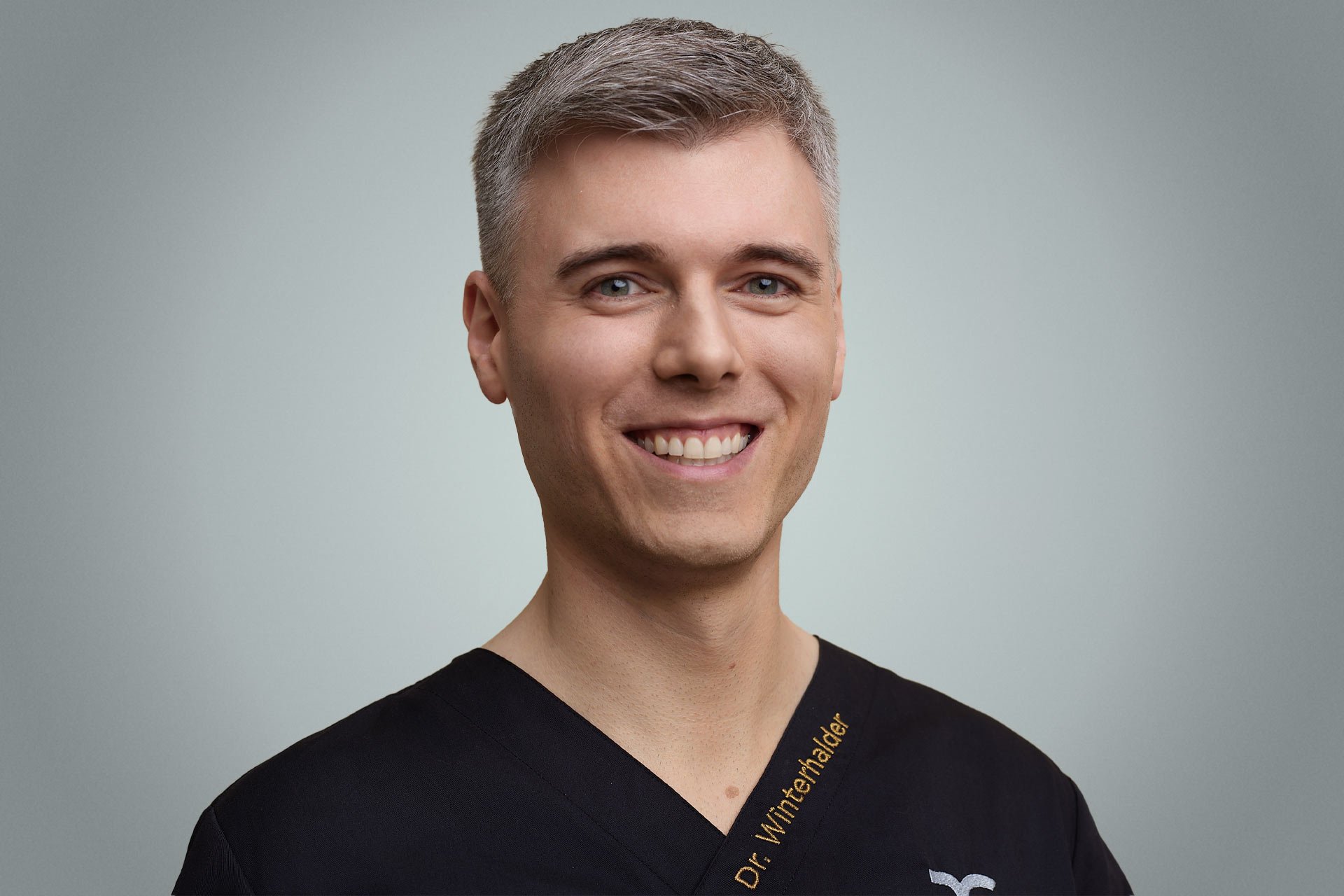 Chirurg Dr. Dr. Philipp Winterhalder von der Dorow Clinic Portrait Foto