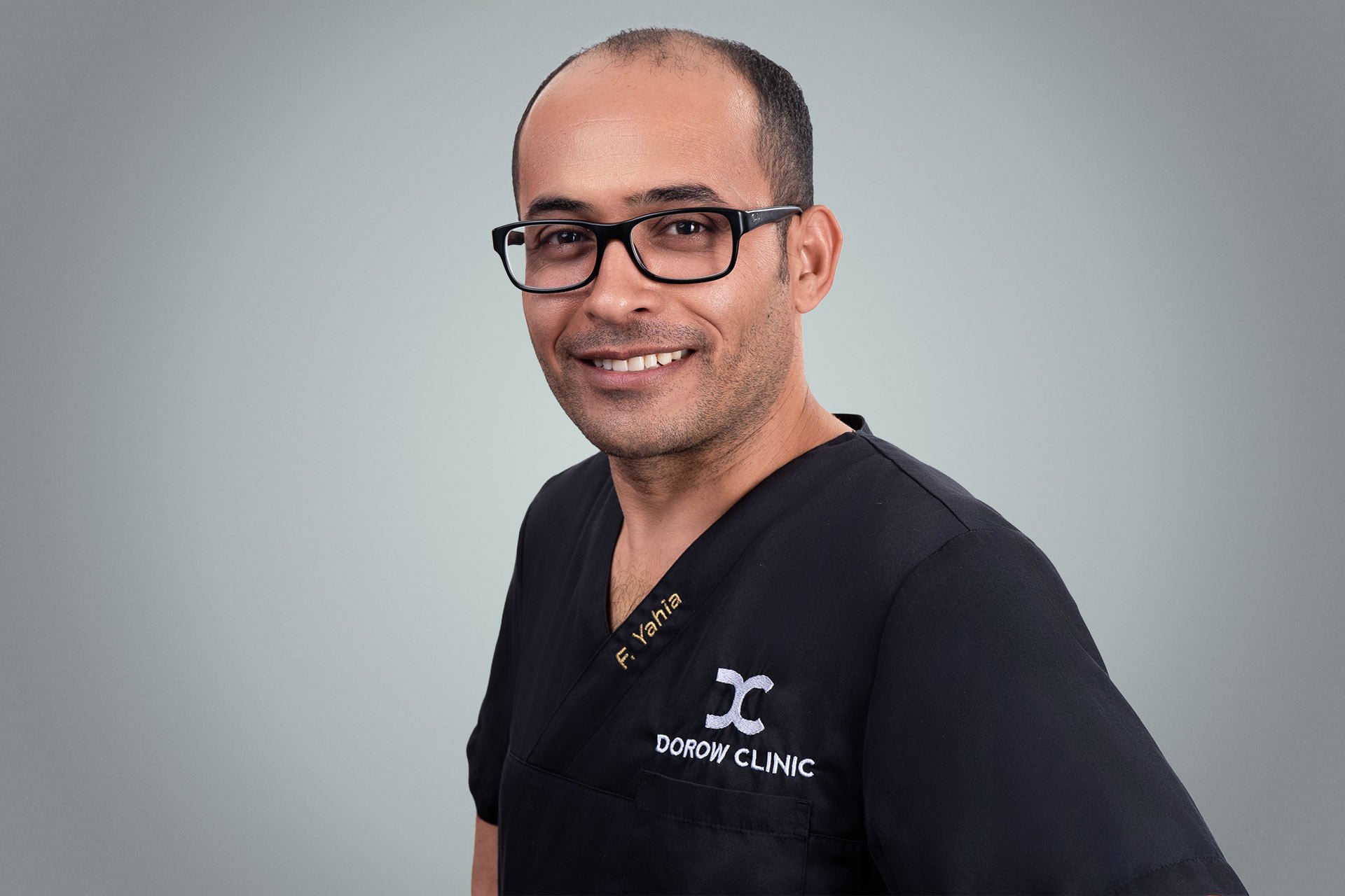 Zahnarzt Dr. Farhat Yahia von der Dorow Clinic Portrait Foto