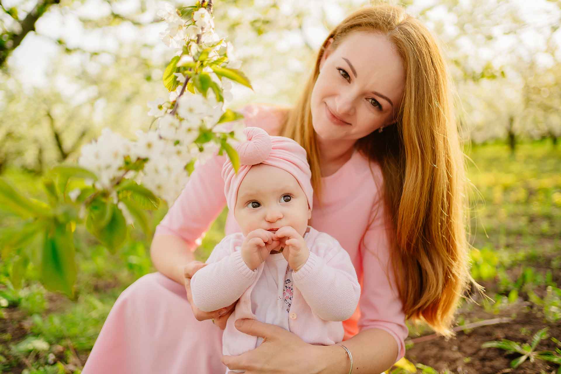 Hoffnung nach der OP - glückliche Mutter mit Kind