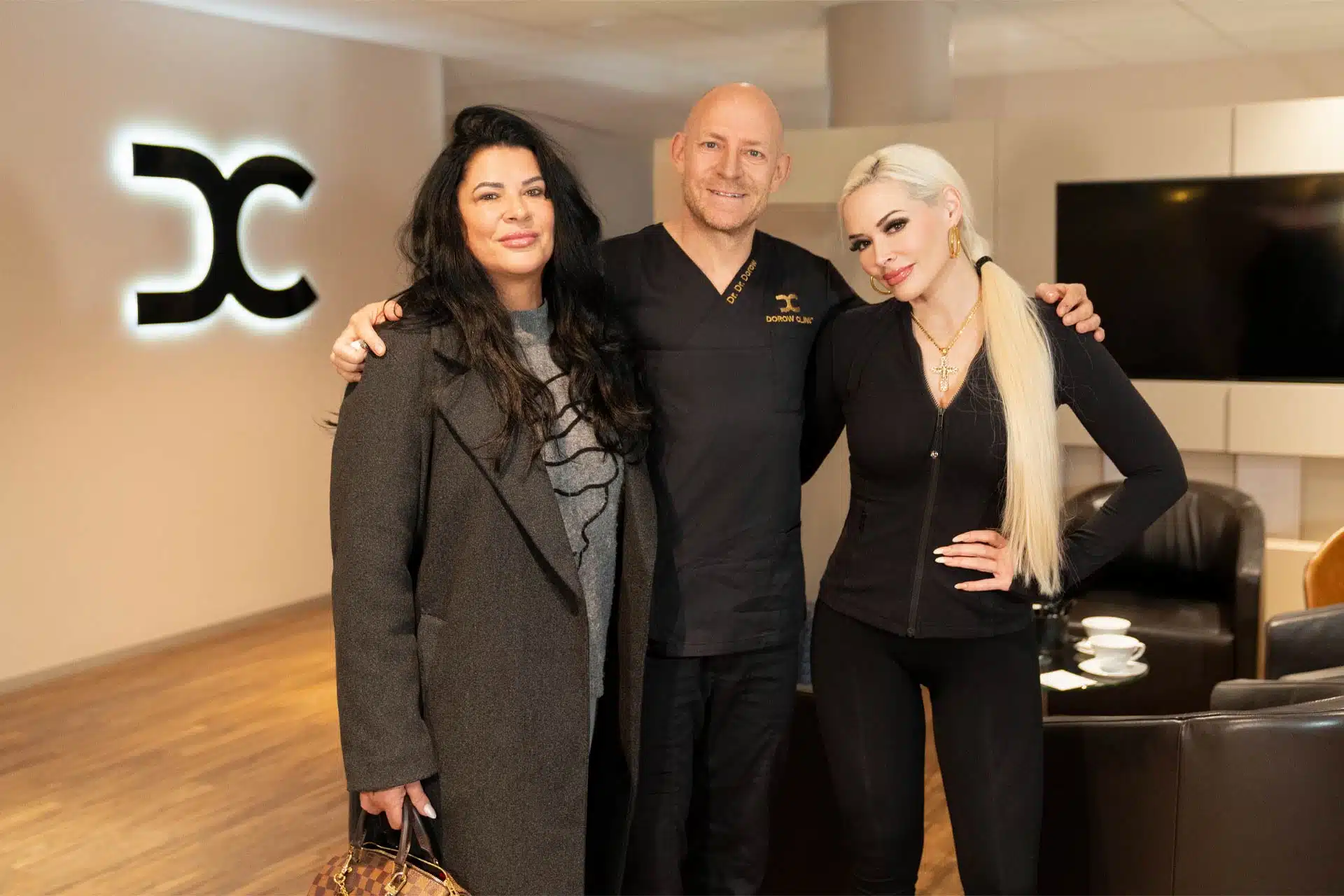 Oberarmstraffung bei Iris Katzenberger in der Dorow Clinic