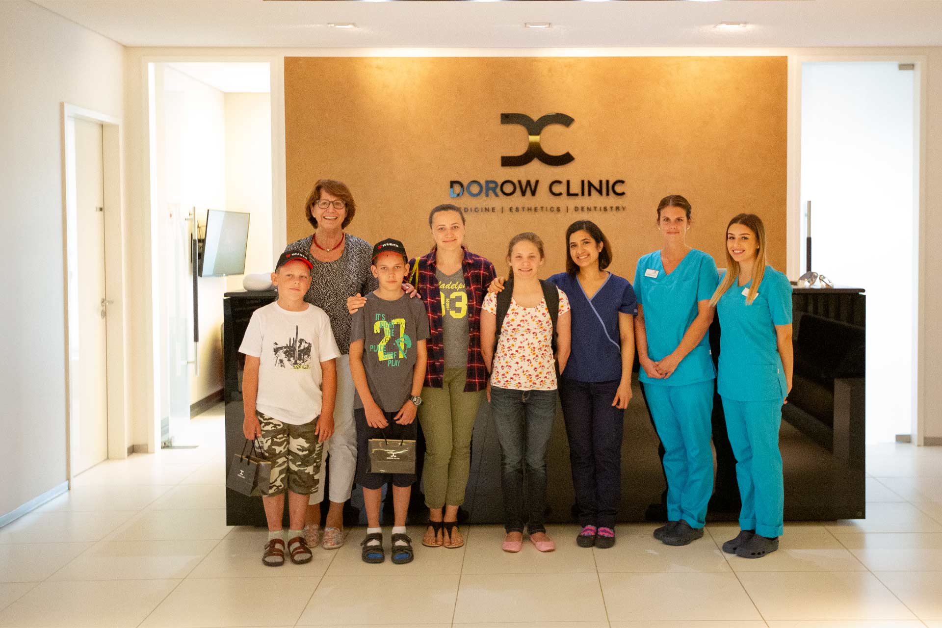 Tschernobyl Kinder beim Zahnarzt in der Dorow Clinic Waldshut.