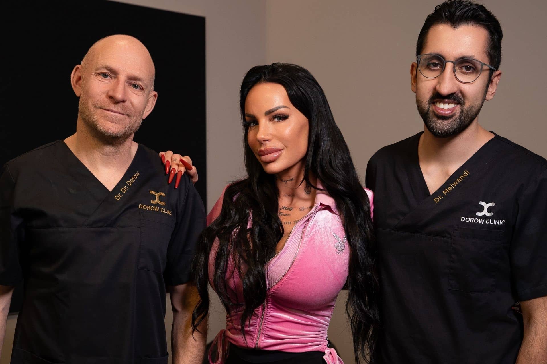 Gina-Lisa Lohfink mit Dr. Dr. Andreas Dorow und Dr. Abdulwares Meiwandi