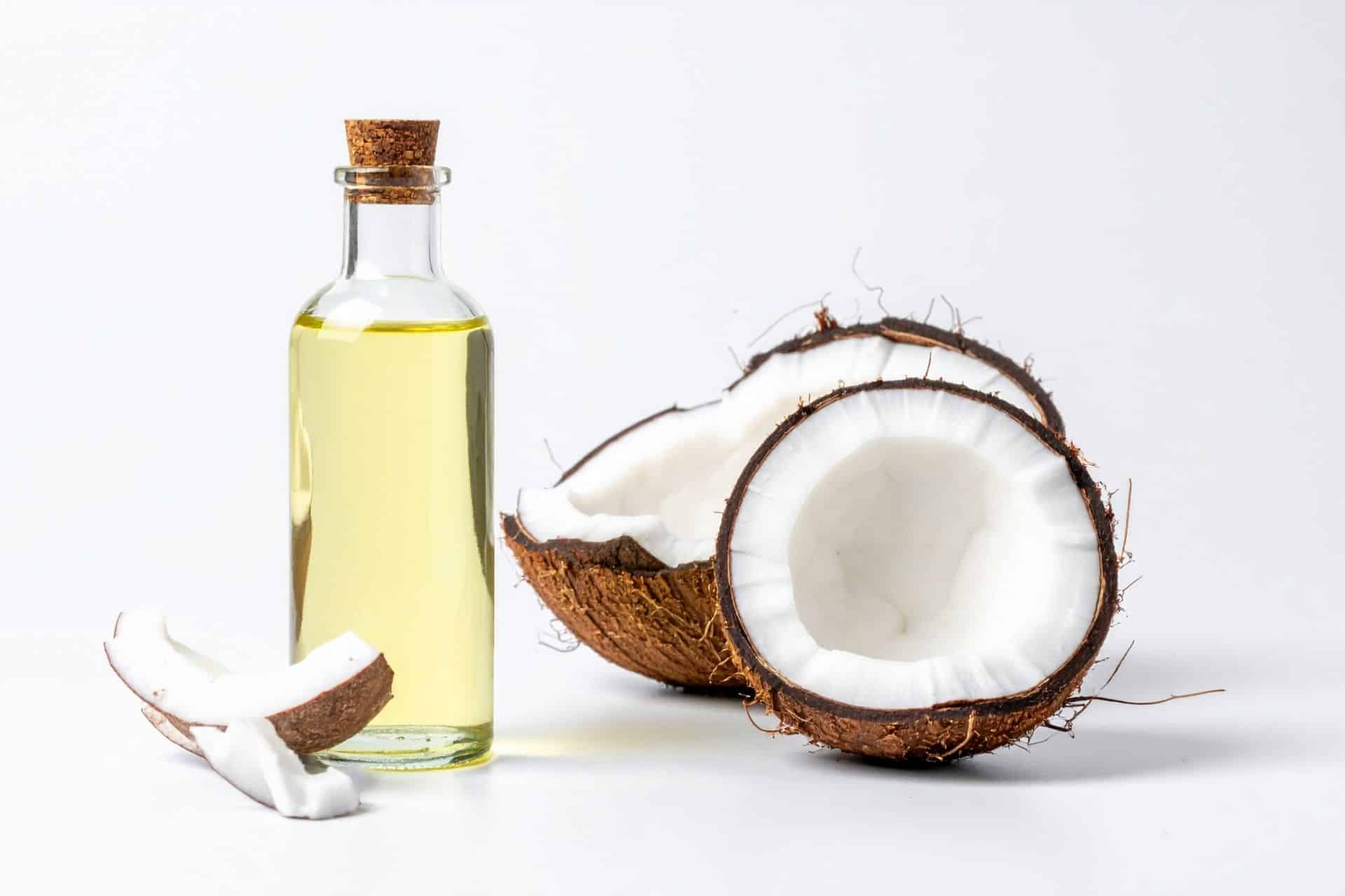 Öl ziehen mit Kokosöl gegen Zahnschmerzen