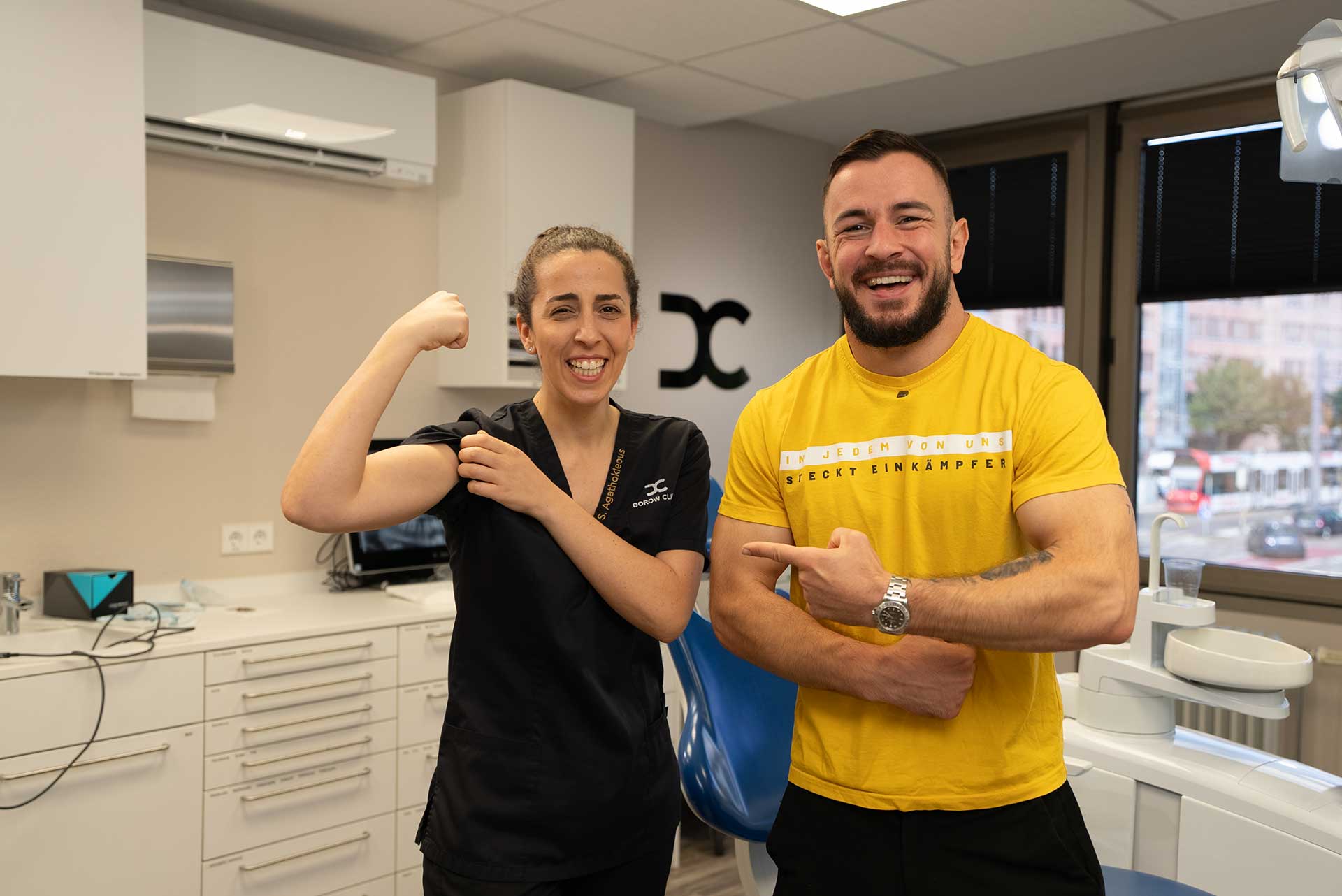 Philipp Haarburger und Stefania Agathokleous ClearCorrect unsichtbare Zahnspange